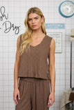 HEATHERED V NECK SLEEVELESS KNIT TOP