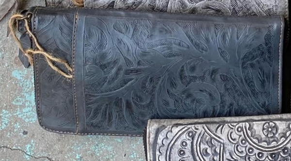 Hand-tooled Leather Wallet BAGS & WALLETS - 102 Leaders in Leather Black Foliage 