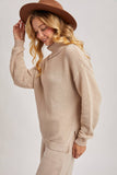 LOOSE FIT TURTLENECK KNIT SWEATER